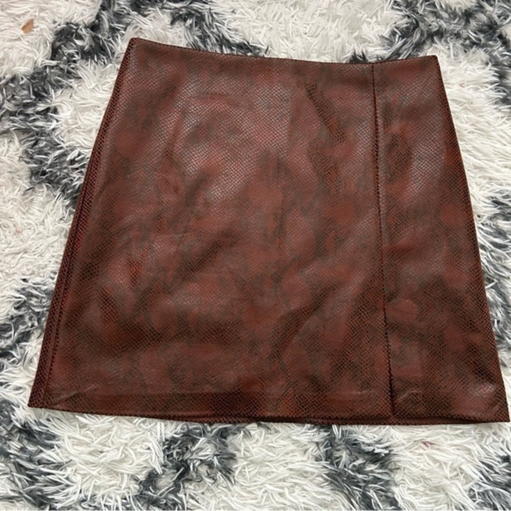 House of Harlow 1960, Snakeskin Look Mini Skirt
